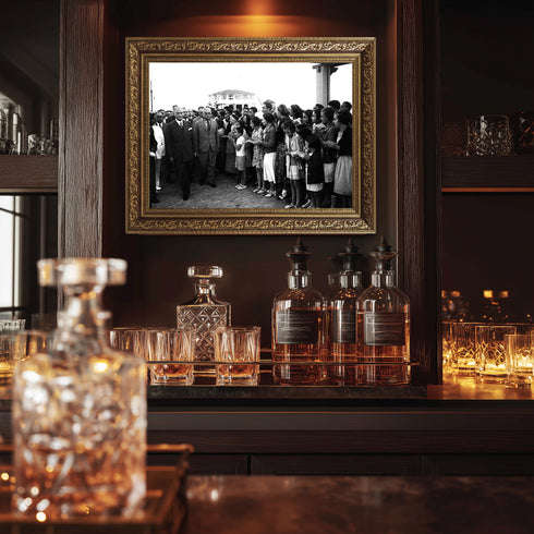 Atatürk ve Devlet Adamları Bahçe Sohbeti Tarihi Fotoğraf Kanvas Tablo Siyah Beyaz Nostaljik Duvar Dekoru