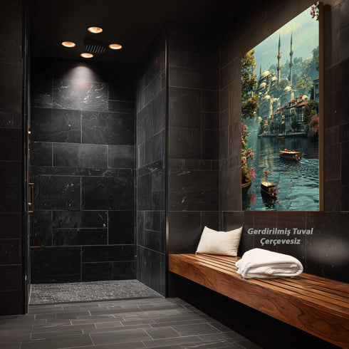 Boğazda Tarihi Cami ve Kayıklar Manzarası Sanat Baskısı, İstanbul’un Yeşil Doğası ve Sakin Suları ile Klasik Duvar Dekoru