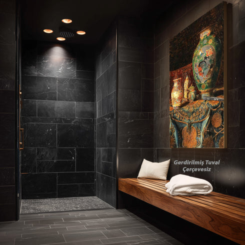 Eskitilmiş Çerçeveli Klasik Natürmort Sanat Tablosu Poster, Çin Porselen Vazolar ve Oryantal Desenli Kumaşlı Duvar Sanatı