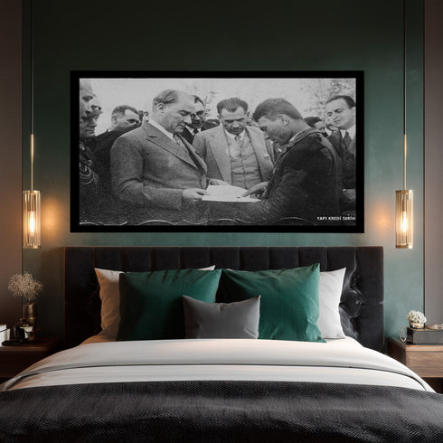 Atatürk Halkla Görüşürken Tarihi Fotoğraf Kanvas Tablo Siyah Beyaz Cumhuriyet Dönemi Duvar Dekoru