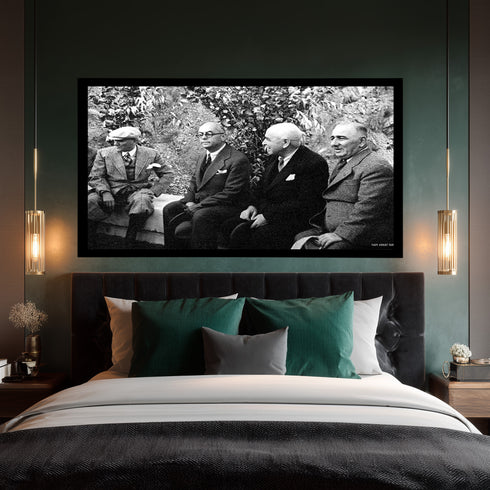 Atatürk ve Devlet Adamları Bahçe Sohbeti Tarihi Fotoğraf Kanvas Tablo Siyah Beyaz Nostaljik Duvar Dekoru