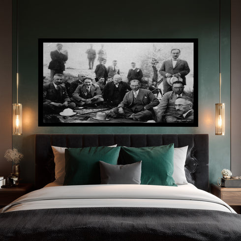 Atatürk Doğa Gezisi Arşiv Fotoğrafı Kanvas Tablo Siyah Beyaz Tarihi Duvar Dekoru