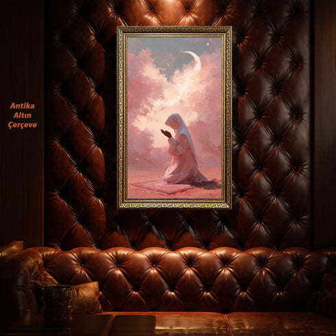 Hilal ve Pembe Bulutlar Altında Dua Eden Kadın Kanvas Tablo – Manevi Huzur Temalı İslami Duvar Dekoru, Dini Salon Tablosu