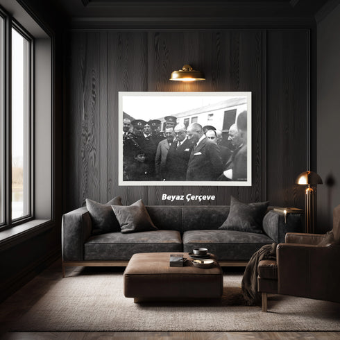 Atatürk Çocuklarla Buluşma Tarihi Fotoğraf Kanvas Tablo Siyah Beyaz Cumhuriyet Dönemi Anlamlı Duvar Dekoru