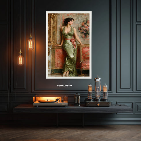 Zarif Kadın Figürü ve Klasik Salon Sanat Baskısı, Yeşil Saten Elbise ile Vintage Asalet, Romantik ve Zamansız Duvar Dekoru
