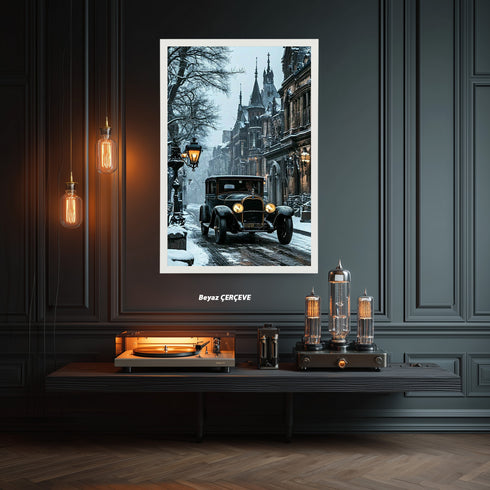 Karlı Sokakta Klasik Araba Sanat Baskısı, Gotik Mimarili Tarihi Şehirde Kış Atmosferi ve Vintage Duvar Dekoru