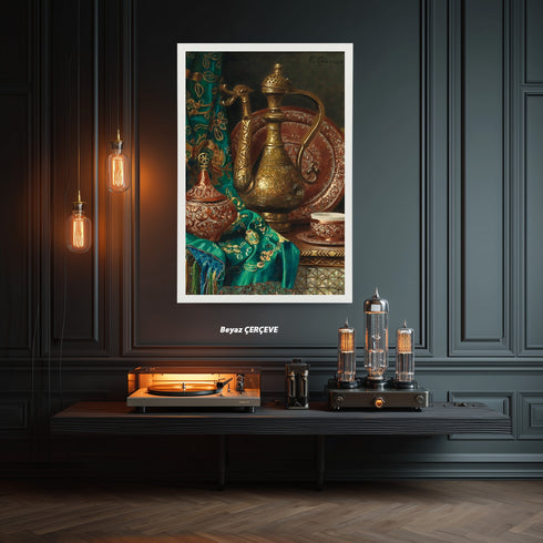 Oryantal Natürmort Sanat Tablosu Poster, Osmanlı İbriği Kahve Fincanı ve İşlemeli Kumaşlı Klasik Doğu Temalı Duvar Sanatı