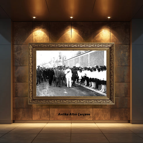 Atatürk Öğrencilerle Buluşma Arşiv Fotoğrafı Kanvas Tablo Siyah Beyaz Tarihi Dekor