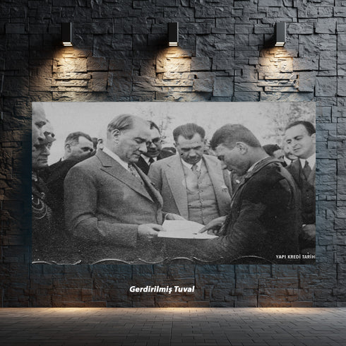 Atatürk Halkla Görüşürken Tarihi Fotoğraf Kanvas Tablo Siyah Beyaz Cumhuriyet Dönemi Duvar Dekoru