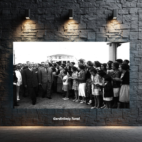 Atatürk ve Devlet Adamları Bahçe Sohbeti Tarihi Fotoğraf Kanvas Tablo Siyah Beyaz Nostaljik Duvar Dekoru