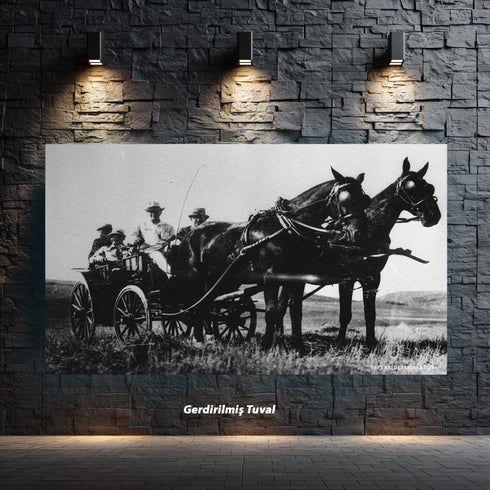 Atatürk Faytonda Tarihi Fotoğraf Kanvas Tablo Siyah Beyaz Nostaljik Duvar Dekoru