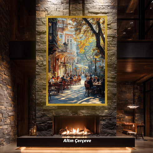 Sonbaharda İstanbul Kafe Sokağı Sanat Baskısı, Tarihi Binalar Arasında Gün Işığı ve Nostaljik Şehir Yaşamı Duvar Dekoru