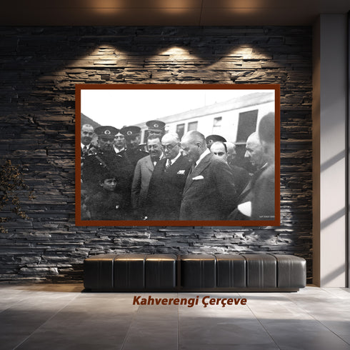 Atatürk Çocuklarla Buluşma Tarihi Fotoğraf Kanvas Tablo Siyah Beyaz Cumhuriyet Dönemi Anlamlı Duvar Dekoru