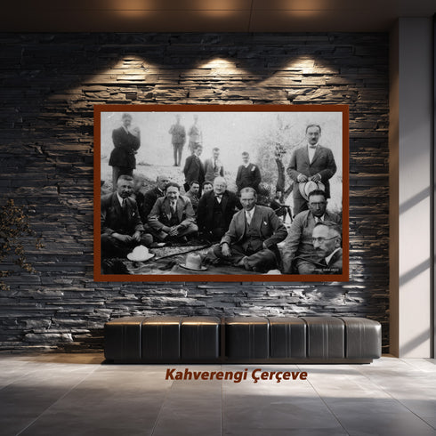 Atatürk Doğa Gezisi Arşiv Fotoğrafı Kanvas Tablo Siyah Beyaz Tarihi Duvar Dekoru