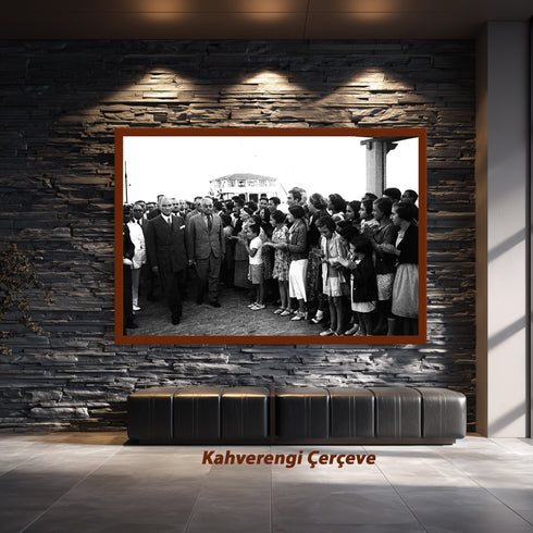 Atatürk ve Devlet Adamları Bahçe Sohbeti Tarihi Fotoğraf Kanvas Tablo Siyah Beyaz Nostaljik Duvar Dekoru