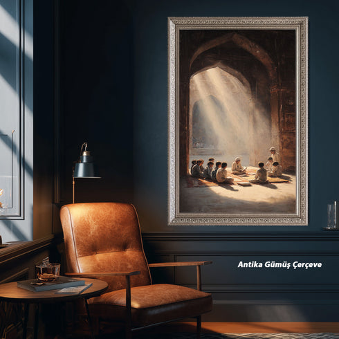 Kur’an Öğrenen Çocuklar Kanvas Tablo – Cami İçinde Manevi Eğitim Temalı İslami Duvar Dekoru, Dini ve Huzur Veren Salon Tablosu