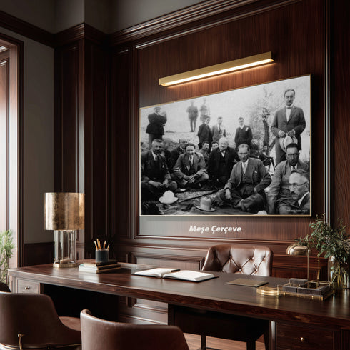 Atatürk Doğa Gezisi Arşiv Fotoğrafı Kanvas Tablo Siyah Beyaz Tarihi Duvar Dekoru