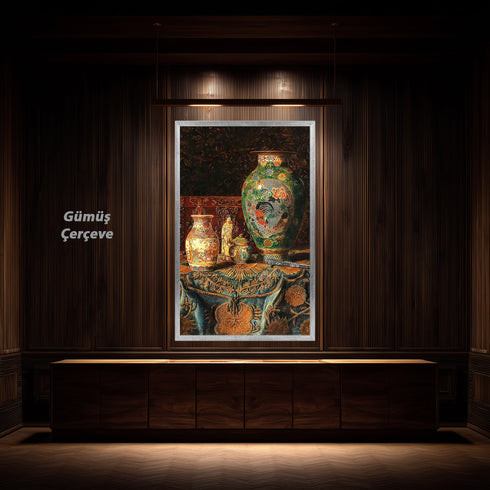 Eskitilmiş Çerçeveli Klasik Natürmort Sanat Tablosu Poster, Çin Porselen Vazolar ve Oryantal Desenli Kumaşlı Duvar Sanatı