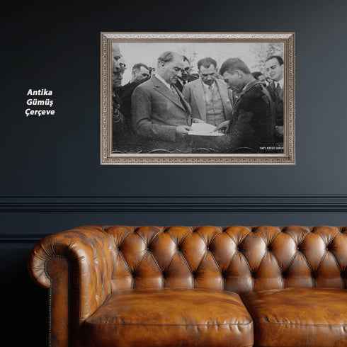 Atatürk Halkla Görüşürken Tarihi Fotoğraf Kanvas Tablo Siyah Beyaz Cumhuriyet Dönemi Duvar Dekoru