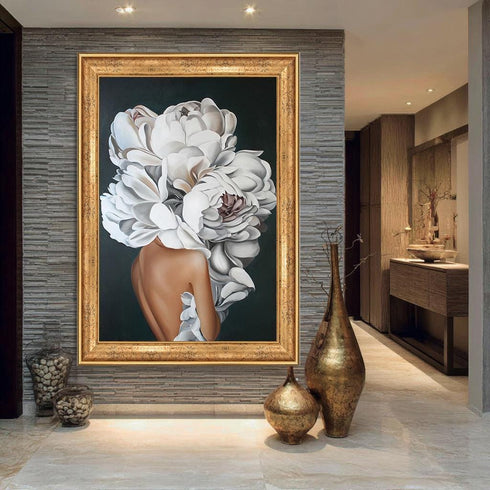 Beyaz Çiçekli Kadın Portre Tablo