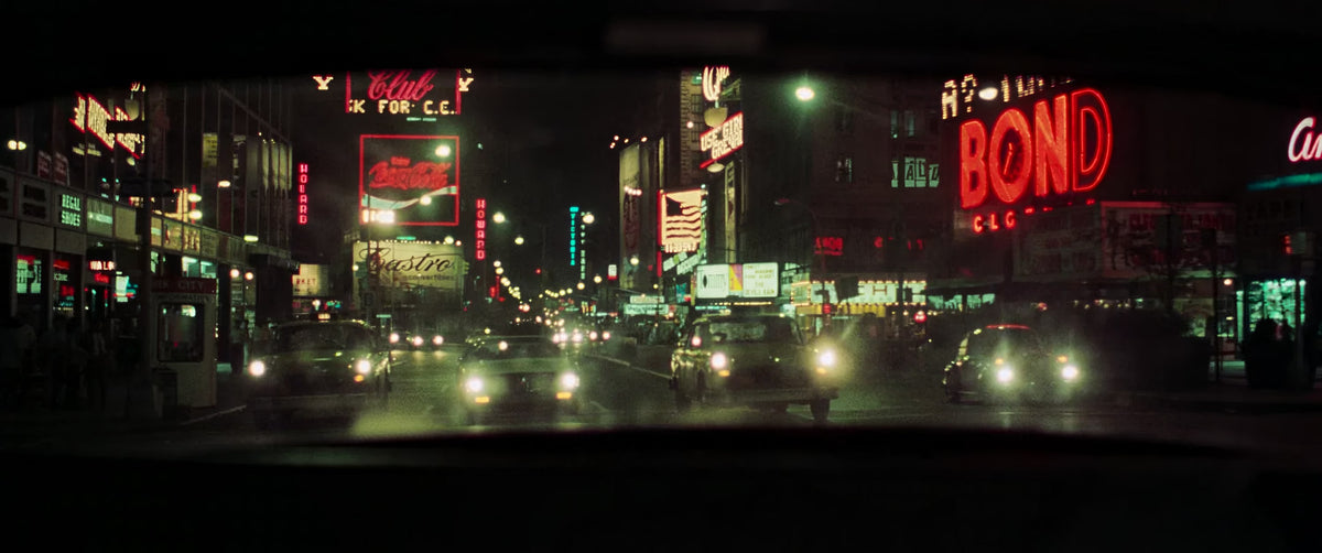 Neon Gece Şehri Sokakları Panoramik Kanvas Tablo